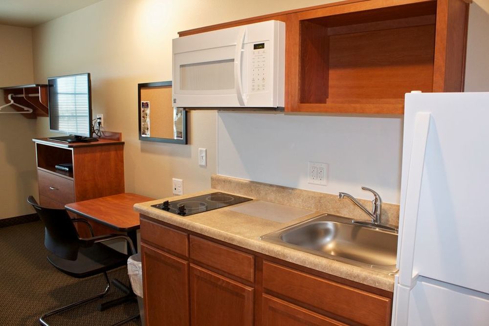 Suburban Studios Watford City Quarto foto