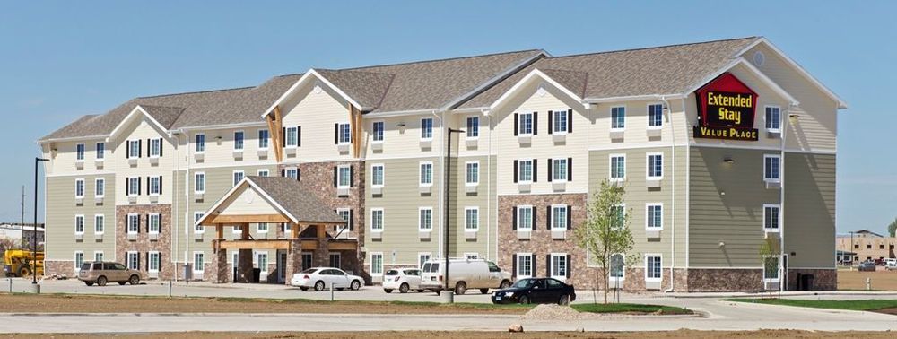 Suburban Studios Watford City Exterior foto